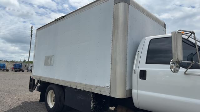 Image of Ford F-650 equipment image 4