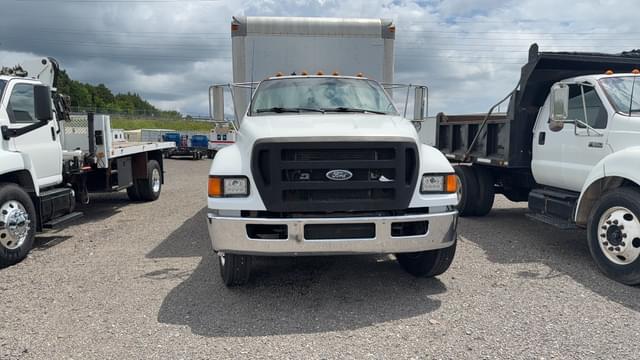 Image of Ford F-650 equipment image 1