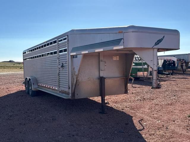 Image of Featherlite 5320 equipment image 2