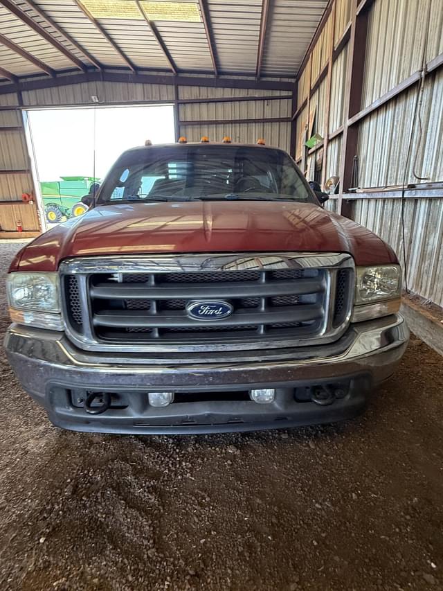 Image of Ford F-250 equipment image 3