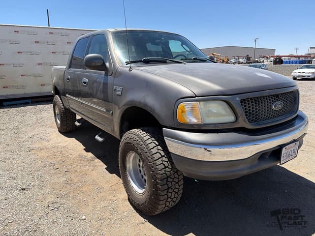 Image of Ford F-150 equipment image 2