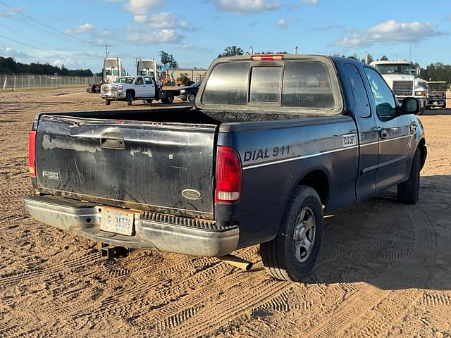 Image of Ford F-150 equipment image 4