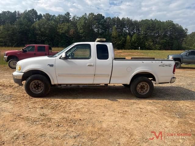 Image of Ford F-150 equipment image 4
