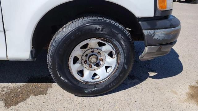Image of Ford F-150 equipment image 4