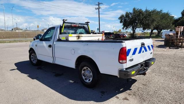 Image of Ford F-150 equipment image 2