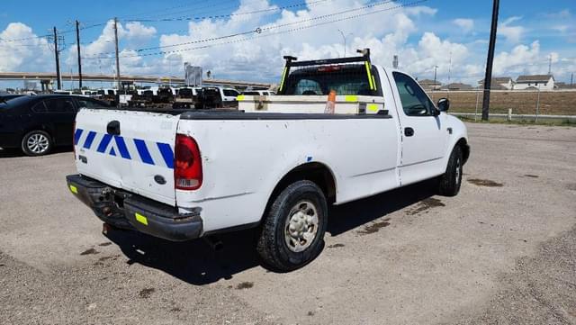 Image of Ford F-150 equipment image 3