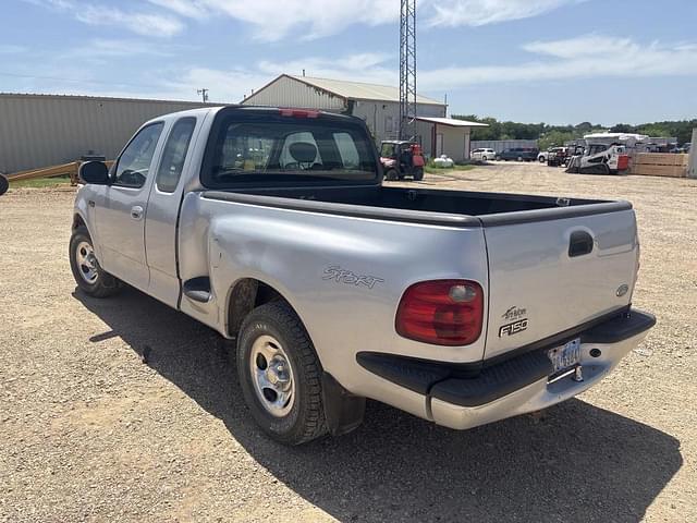 Image of Ford F-150 equipment image 2