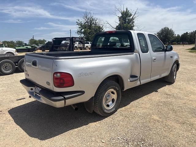 Image of Ford F-150 equipment image 4