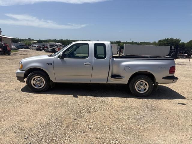 Image of Ford F-150 equipment image 1