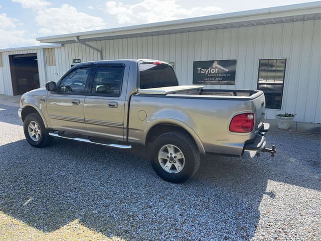 Image of Ford F-150 equipment image 2