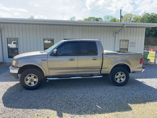 Image of Ford F-150 equipment image 1