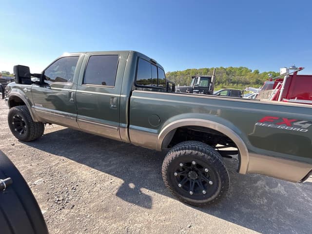 Image of Ford F-250 equipment image 3