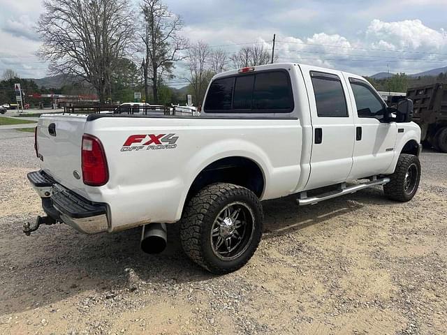Image of Ford F-250 equipment image 3
