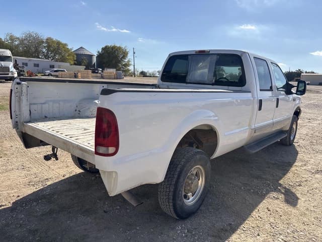 Image of Ford F-250 equipment image 4