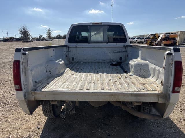 Image of Ford F-250 equipment image 3