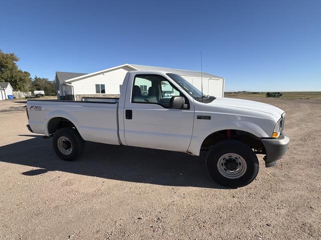 Image of Ford F-250 equipment image 1