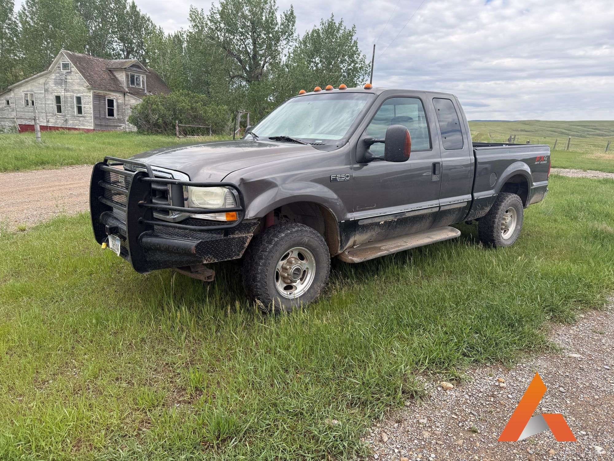 2003 Ford F-250 Equipment Image0