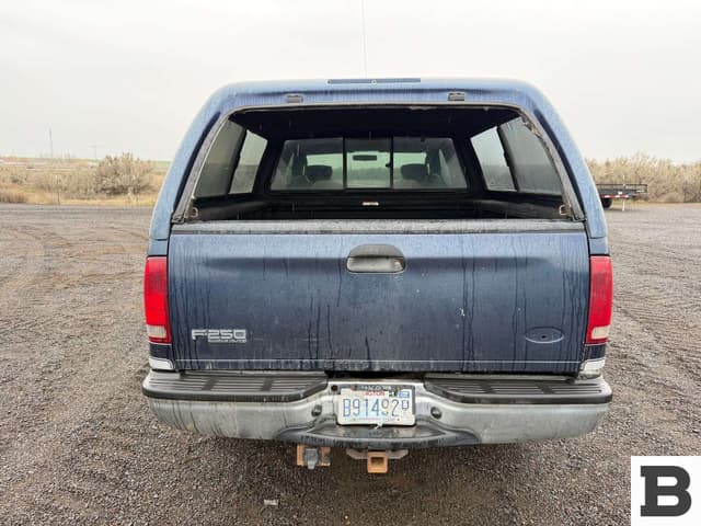 Image of Ford F-250 equipment image 3