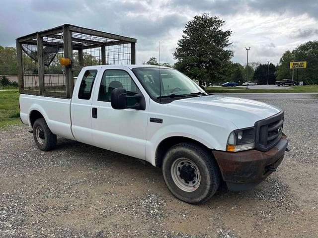 Image of Ford F-250 equipment image 1