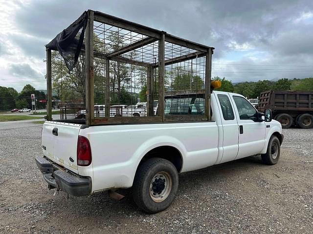 Image of Ford F-250 equipment image 2