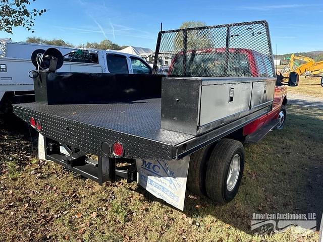 Image of Ford F-250 equipment image 2