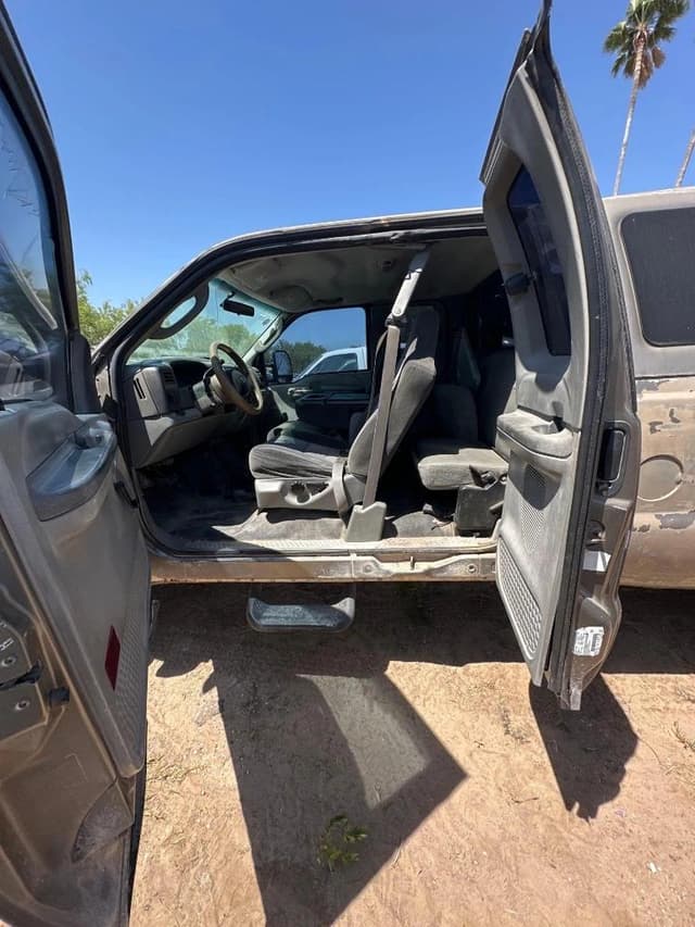 Image of Ford F-250 equipment image 4