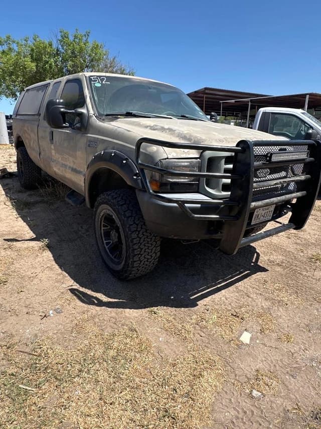Image of Ford F-250 equipment image 1