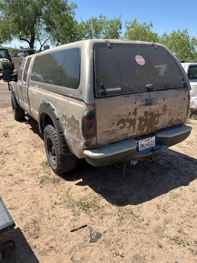 Image of Ford F-250 equipment image 3