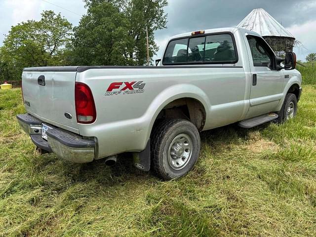 Image of Ford F-250 equipment image 3