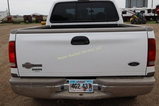 Image of Ford F-250 equipment image 4