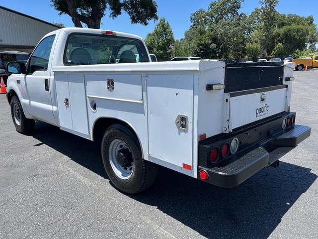 Image of Ford F-250 equipment image 3