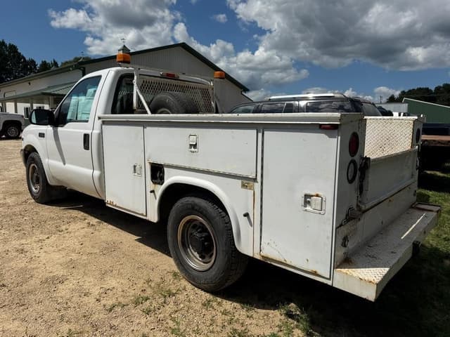 Image of Ford F-250 equipment image 3