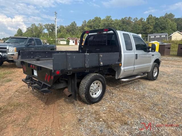 Image of Ford F-250 equipment image 2