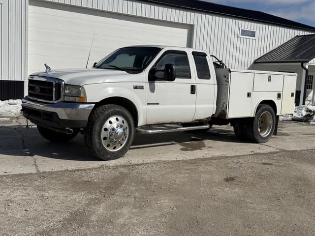 Image of Ford F-350 equipment image 1