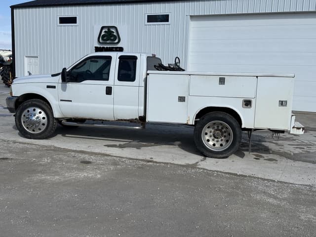 Image of Ford F-350 equipment image 3