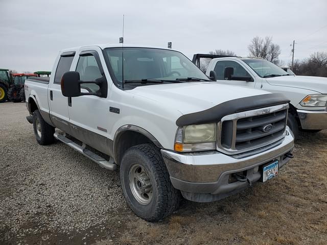 Image of Ford F-350 equipment image 1