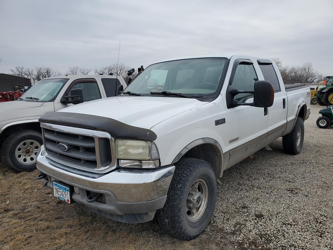 Image of Ford F-350 Primary image