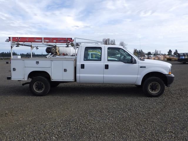 Image of Ford F-350 equipment image 3