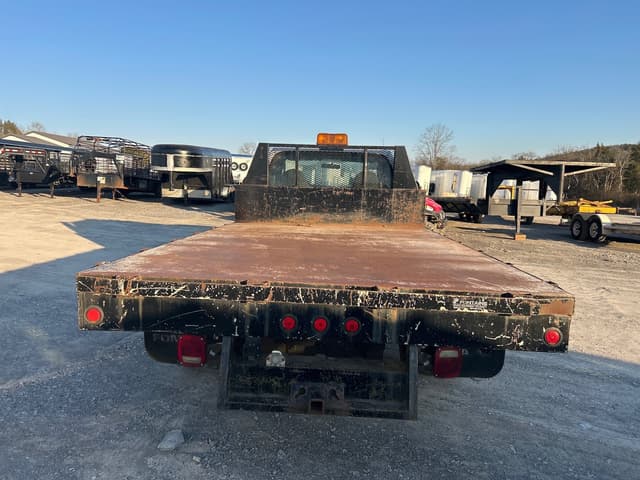 Image of Ford F-350 equipment image 2