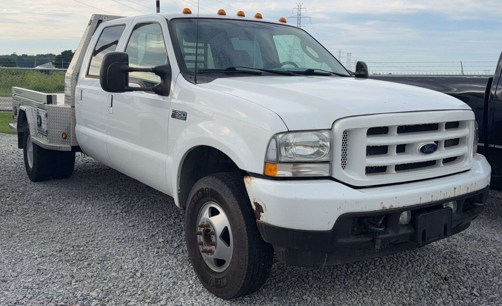 2003 Ford F-350 Equipment Image0