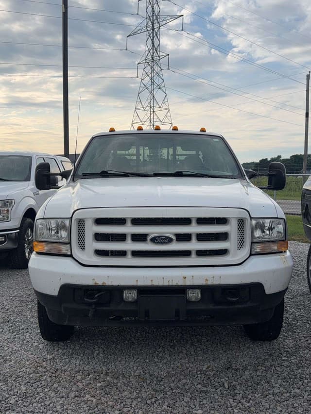 Image of Ford F-350 equipment image 1