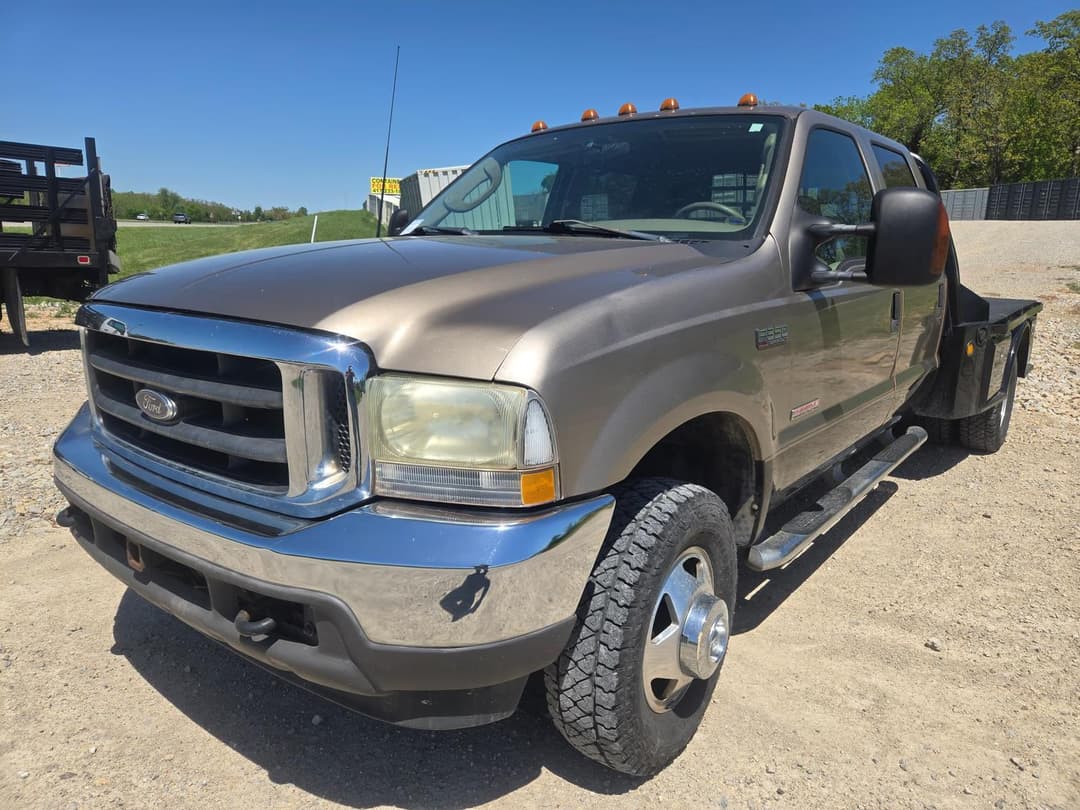 Image of Ford F-350 Primary image