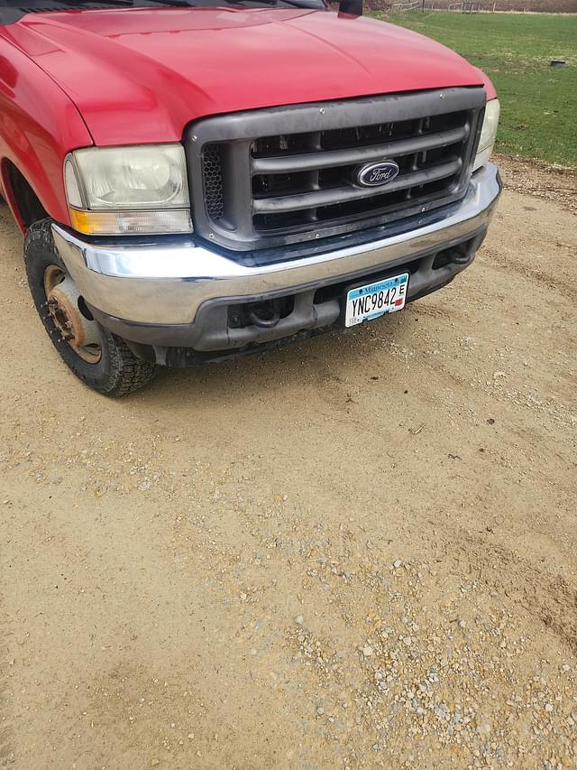 Image of Ford F-350 equipment image 3