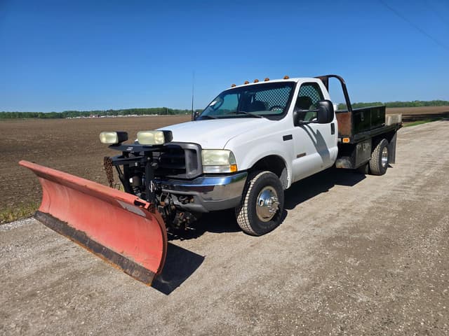 Image of Ford F-350 equipment image 1
