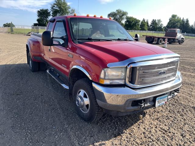 Image of Ford F-350 equipment image 2