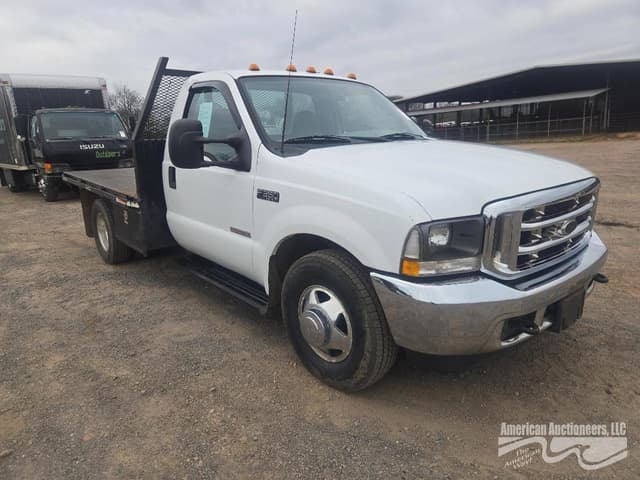 Image of Ford F-350 equipment image 3
