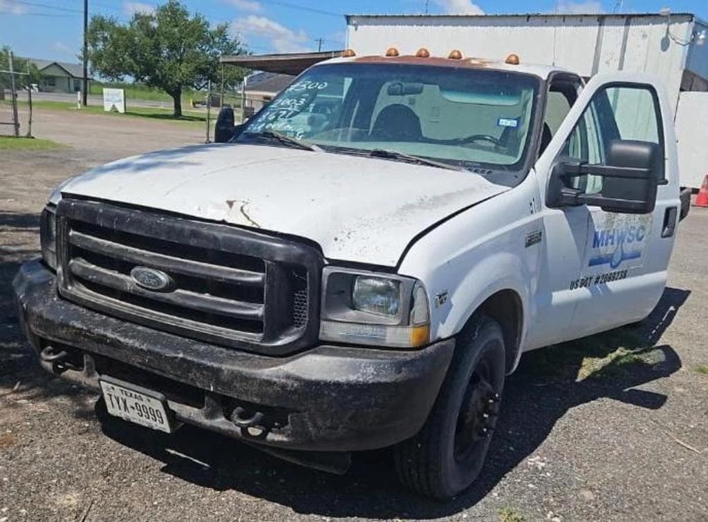 Image of Ford F-350 Primary image