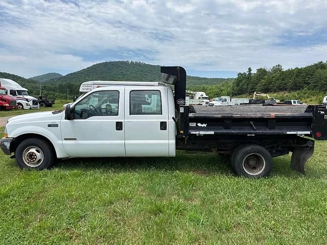 Image of Ford F-350 equipment image 1