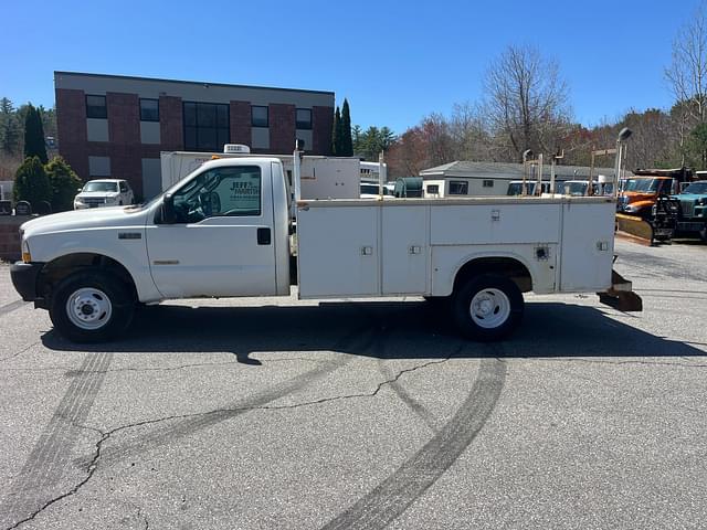 Image of Ford F-350 equipment image 1