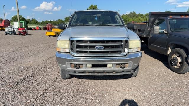Image of Ford F-350 equipment image 1